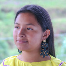 Nepono Olive earrings